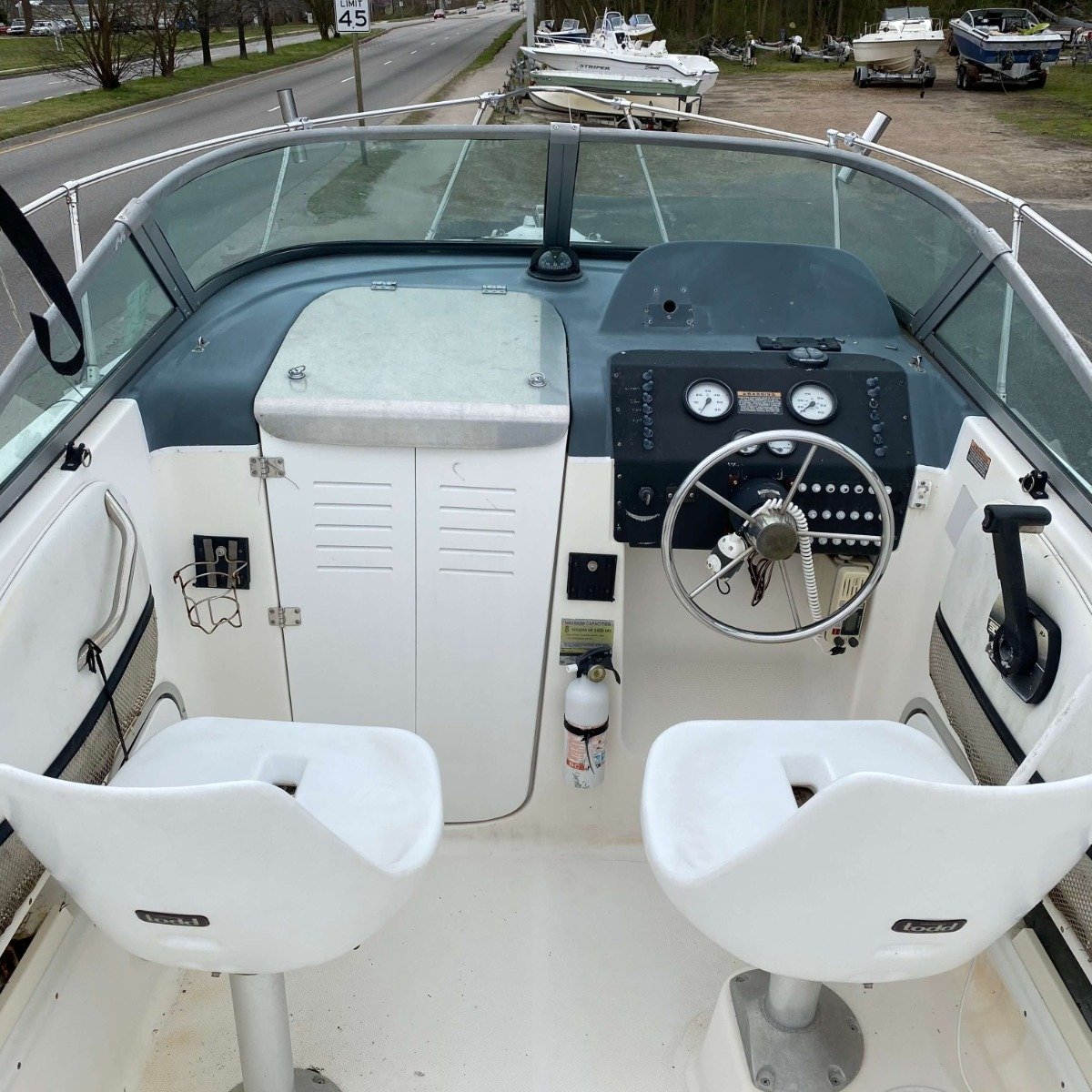 1999 Bayliner Trophy Walkaround – (Hull Only) thumbnail