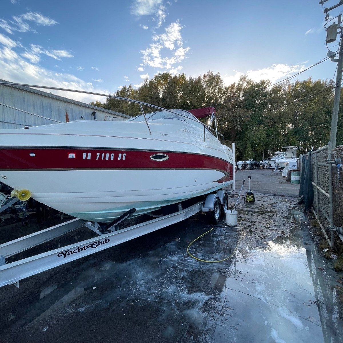 2001 Glastron 24’10” Cuddy Cabin thumbnail