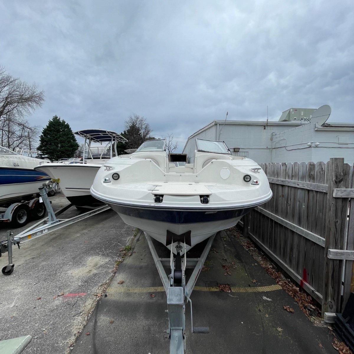 2003 Stingray 22ft Openbow / Deckboat thumbnail