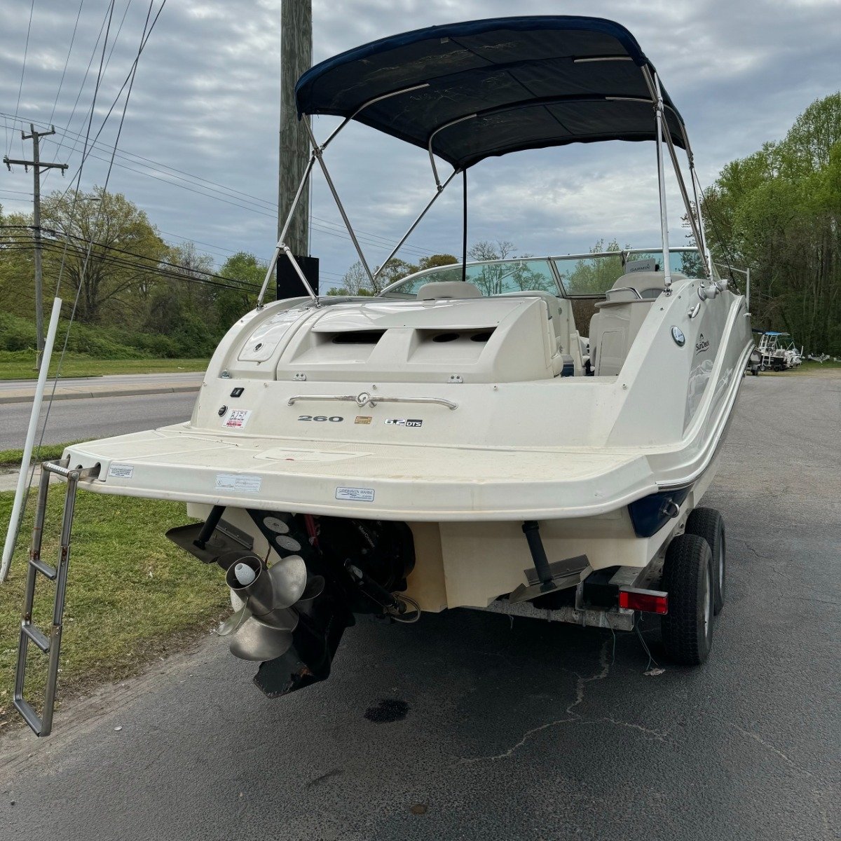 08 Sea Ray 260 Sundeck (Boat and Motor) thumbnail