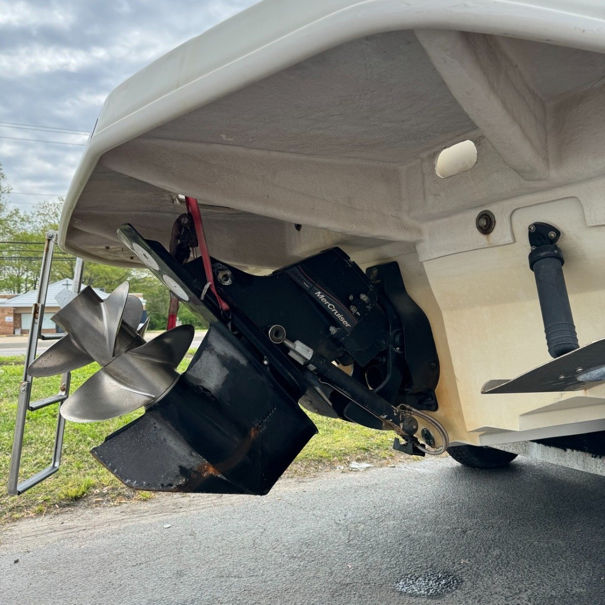 08 Sea Ray 260 Sundeck (Boat and Motor) thumbnail