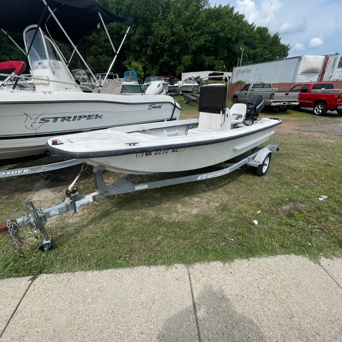 1994 Chincoteague Classic 16ft Center Console (PENDING) thumbnail