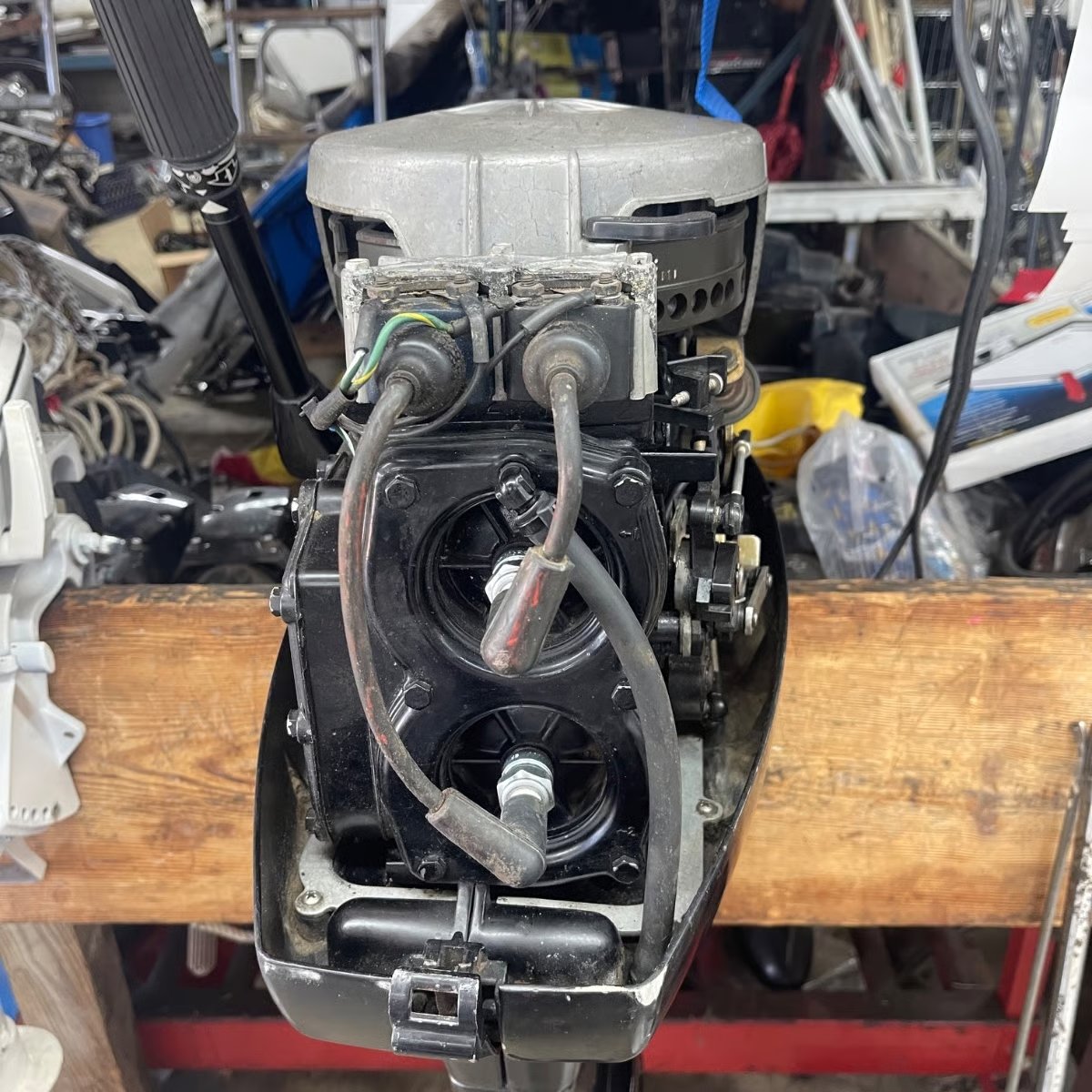 used boat motors 1985 Mercury 25 HP 2-Stroke boat motor thumbnail
