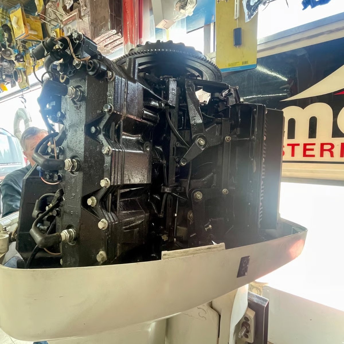 used Johnson outboard motors 1994 Johnson 200 HP 2-Stroke boat motor thumbnail