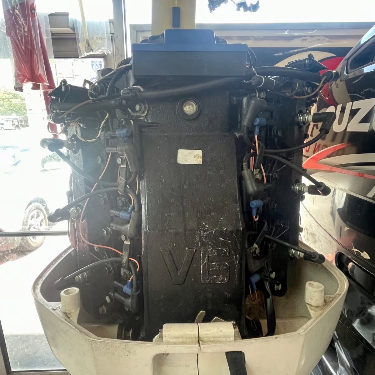 used Johnson outboard motors 1994 Johnson 200 HP 2-Stroke boat motor thumbnail