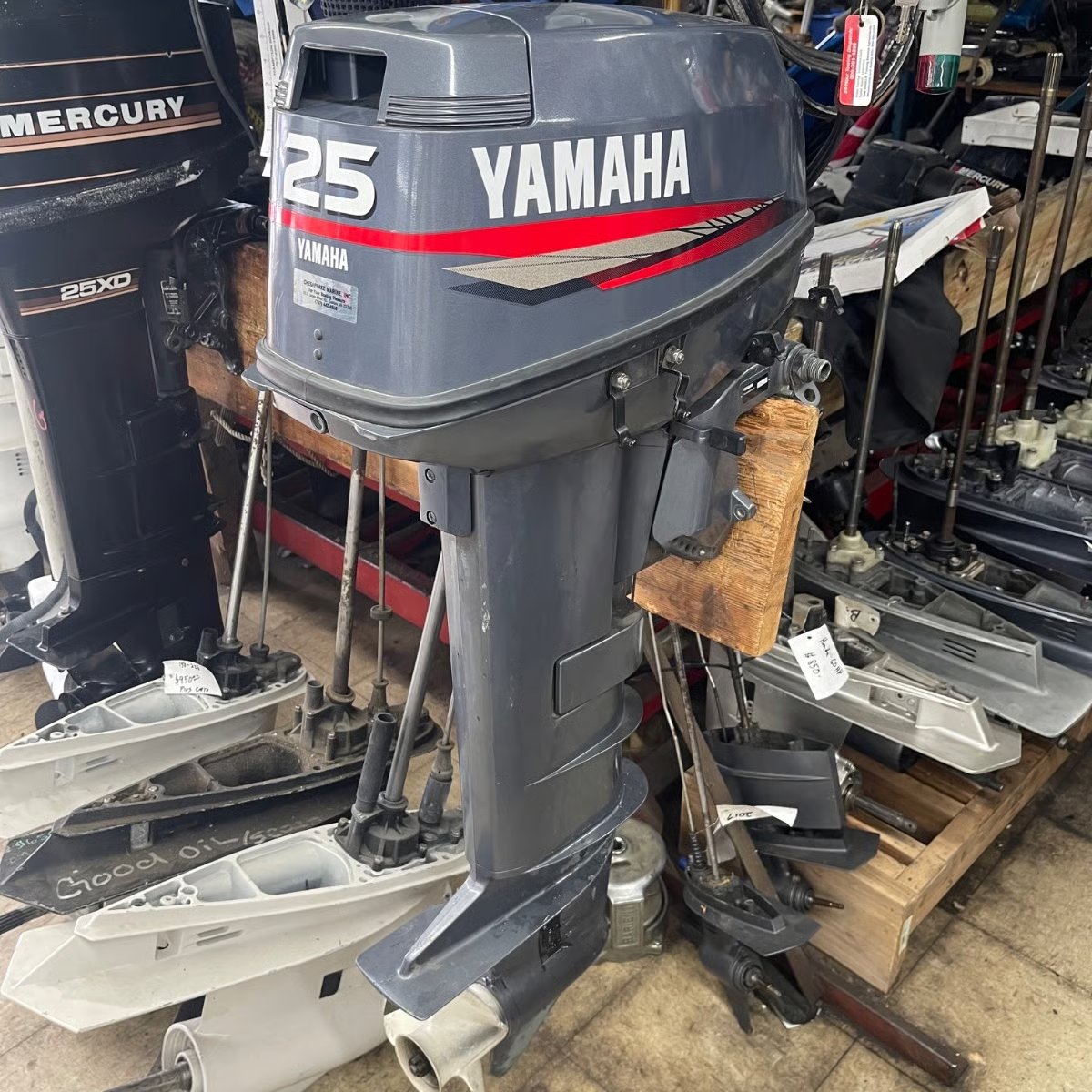 used outboard motors for sale 1997 Yamaha 25 HP 2-Stroke boat motor thumbnail