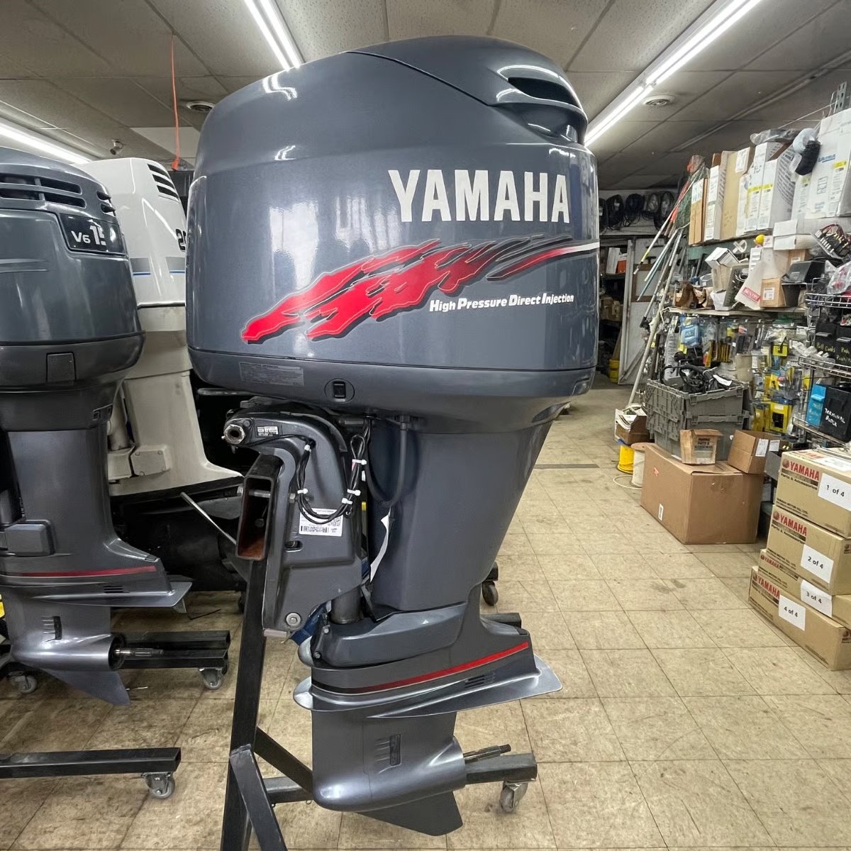 affordable outboard motors 2000 Yamaha 200 HP 2-Stroke boat motor thumbnail
