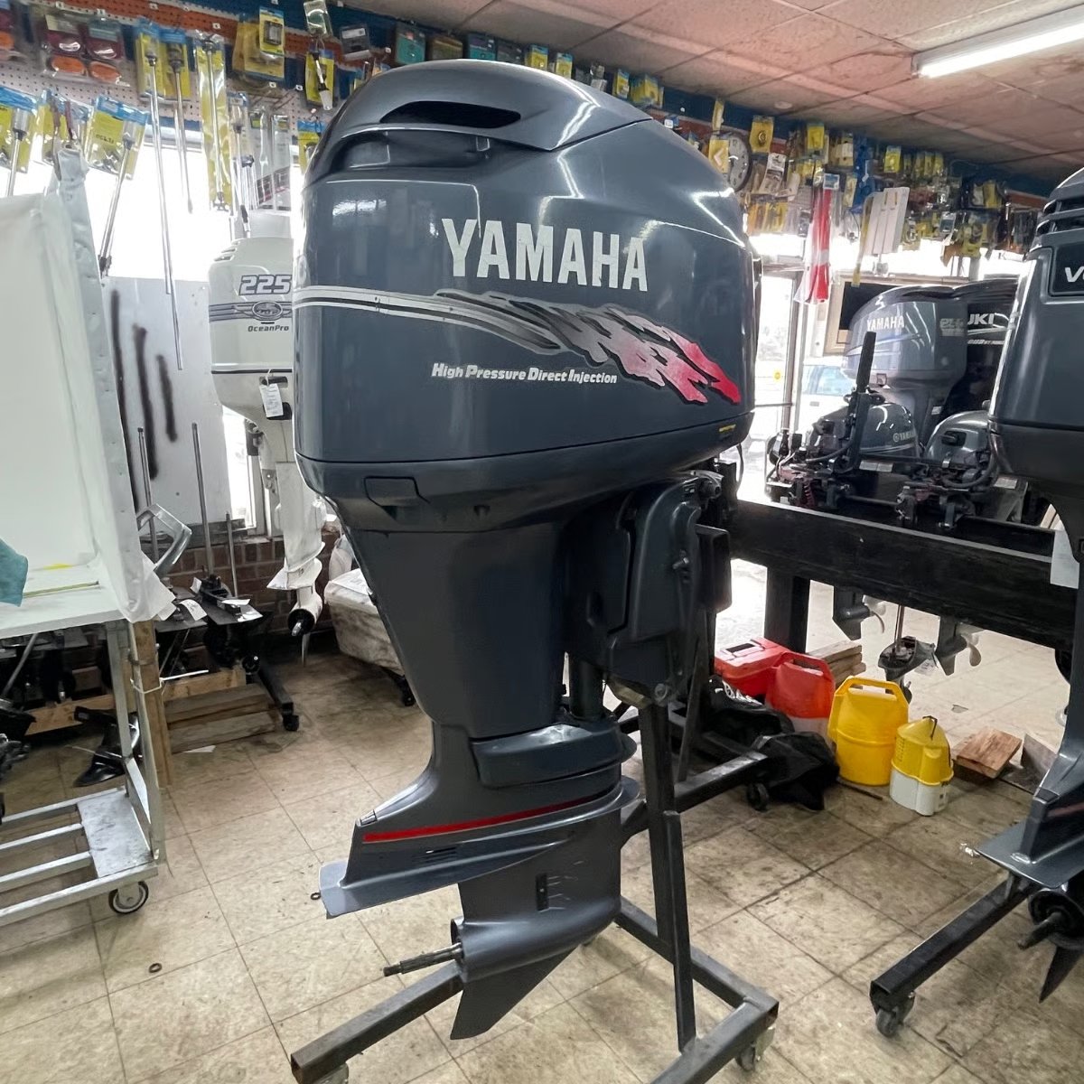 affordable outboard motors 2000 Yamaha 200 HP 2-Stroke boat motor thumbnail