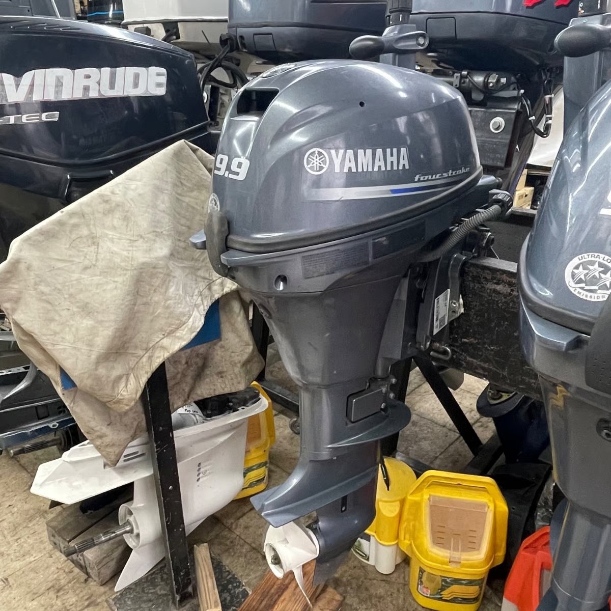 2013 Yamaha 9.9hp 4-Stroke 15″ Outboard Motor